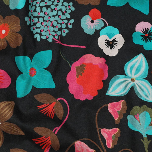 Nerida Hansen - Fine Poplin - Meadow Flower - Bomull - Jet Black